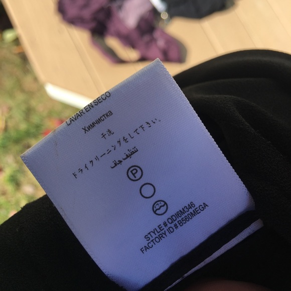 Small sheer color block bcbg max tunic sleeveless - Picture 9 of 10